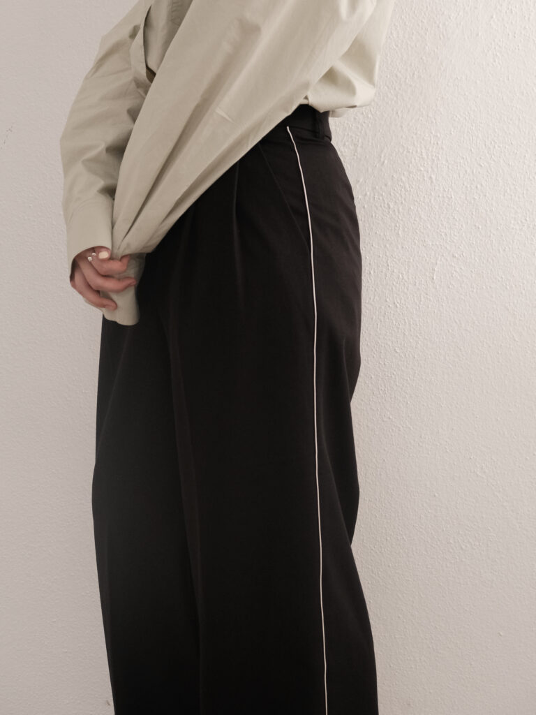 Contrast Piping High Waisted Elastic Waist Band Pants