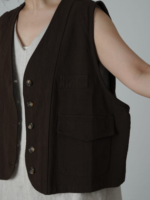 Rootbound Vest in Granite Brown