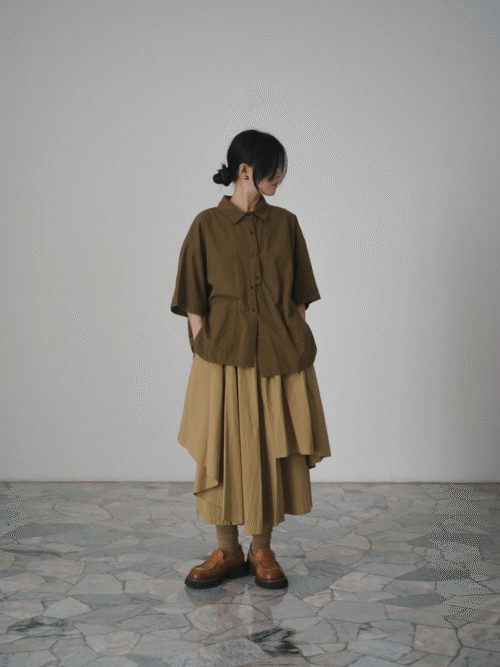 Off Button Boxy Shirt in Olive
