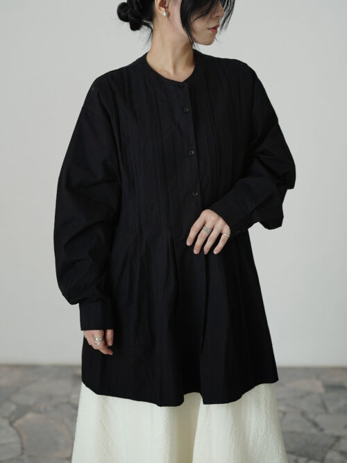 Pleat Long Sleeve Tunic in Black