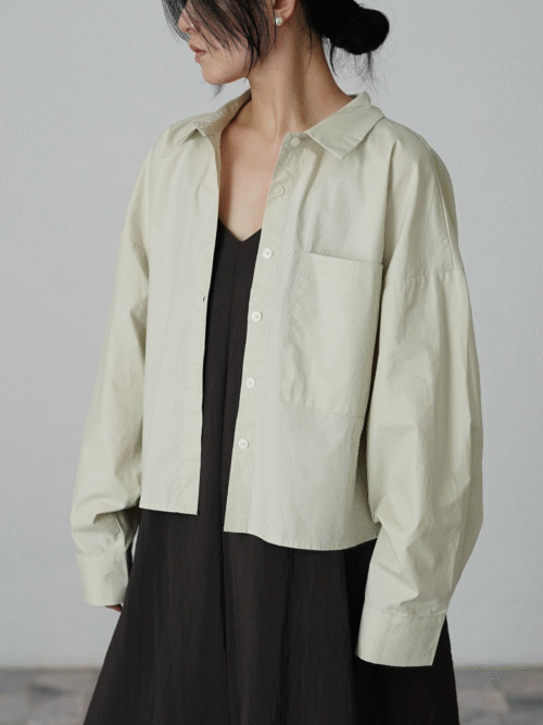 Bubble Hem Crop Shirt in Light Sage