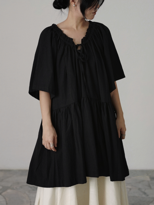 Ruffle Collar Tunic Dress in Black